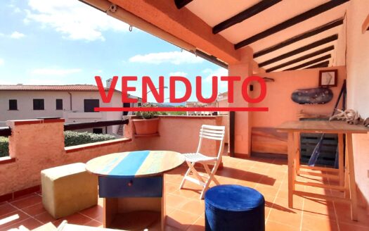 Appartamento con terrazza a Cannigione
