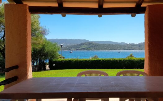 Villa fronte mare
