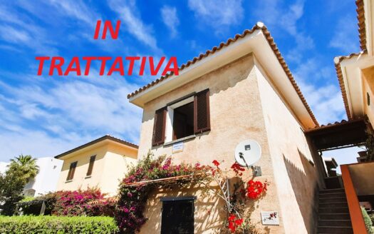 Condominio La Banchina, appartamento trilocale al primo piano