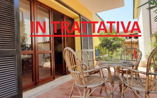 Appartamento trilocale in centro a Cannigione