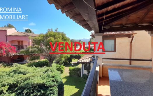 Condominio La Banchina, appartamento trilocale al primo piano
